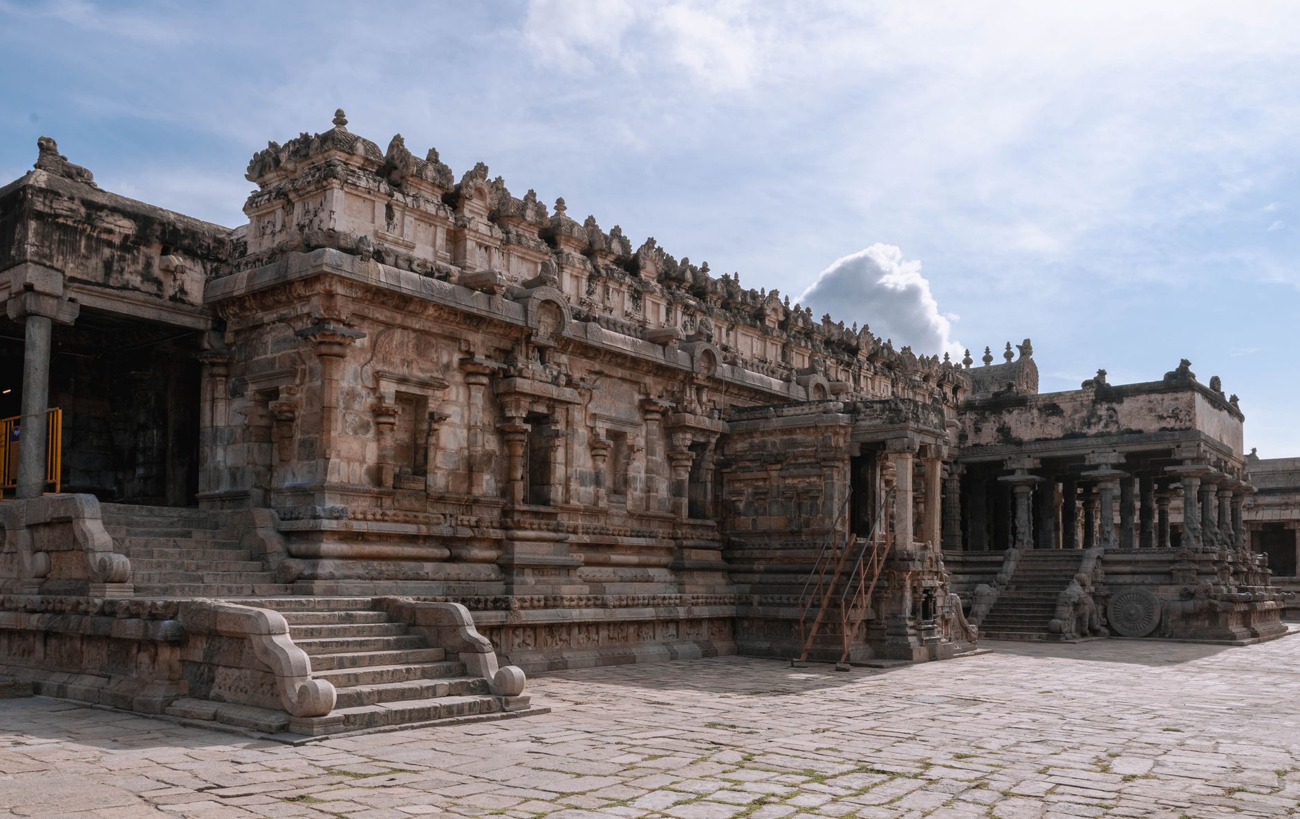 Discover Kanchipuram: India's Temple City - Photo 3