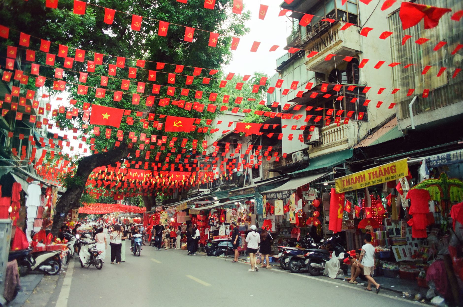 Backpacking in Vietnam - Photo 1