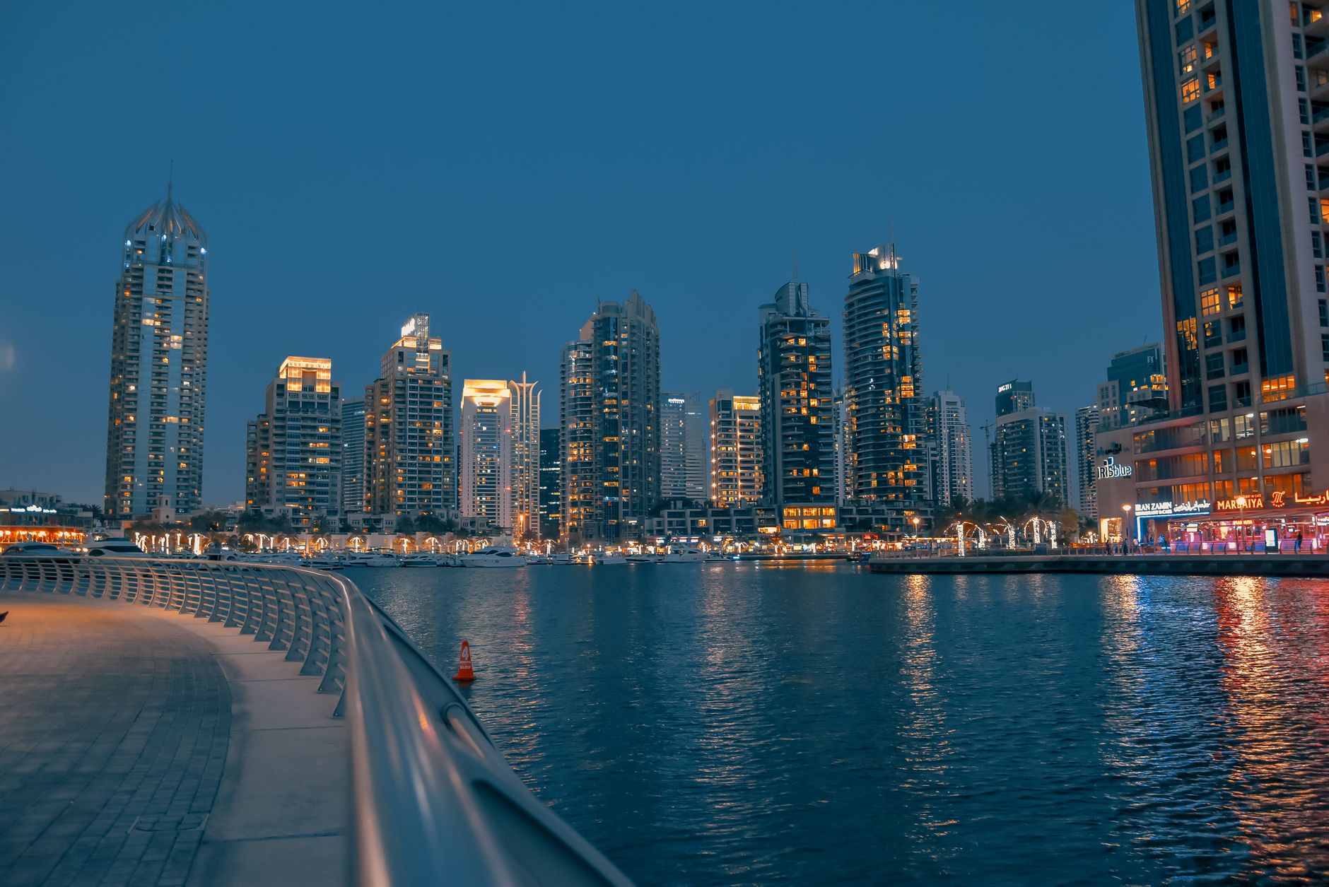 Dubai & the UAE: Family Travel Complete Travel Guide for Indian Travelers - Photo 1