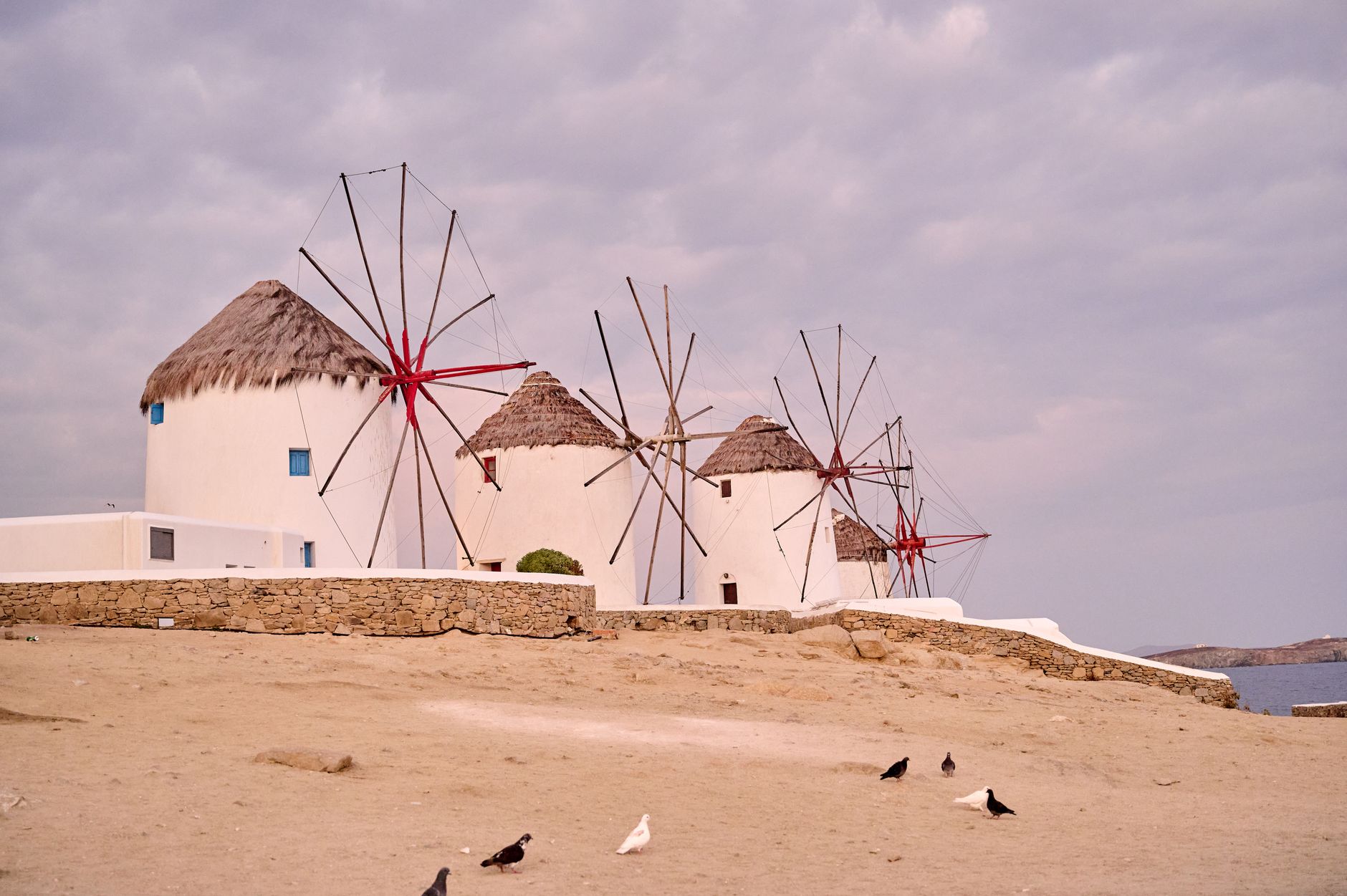 Santorini, Greece: The Ultimate 2026 Honeymoon Guide for Indian Couples - Photo 3