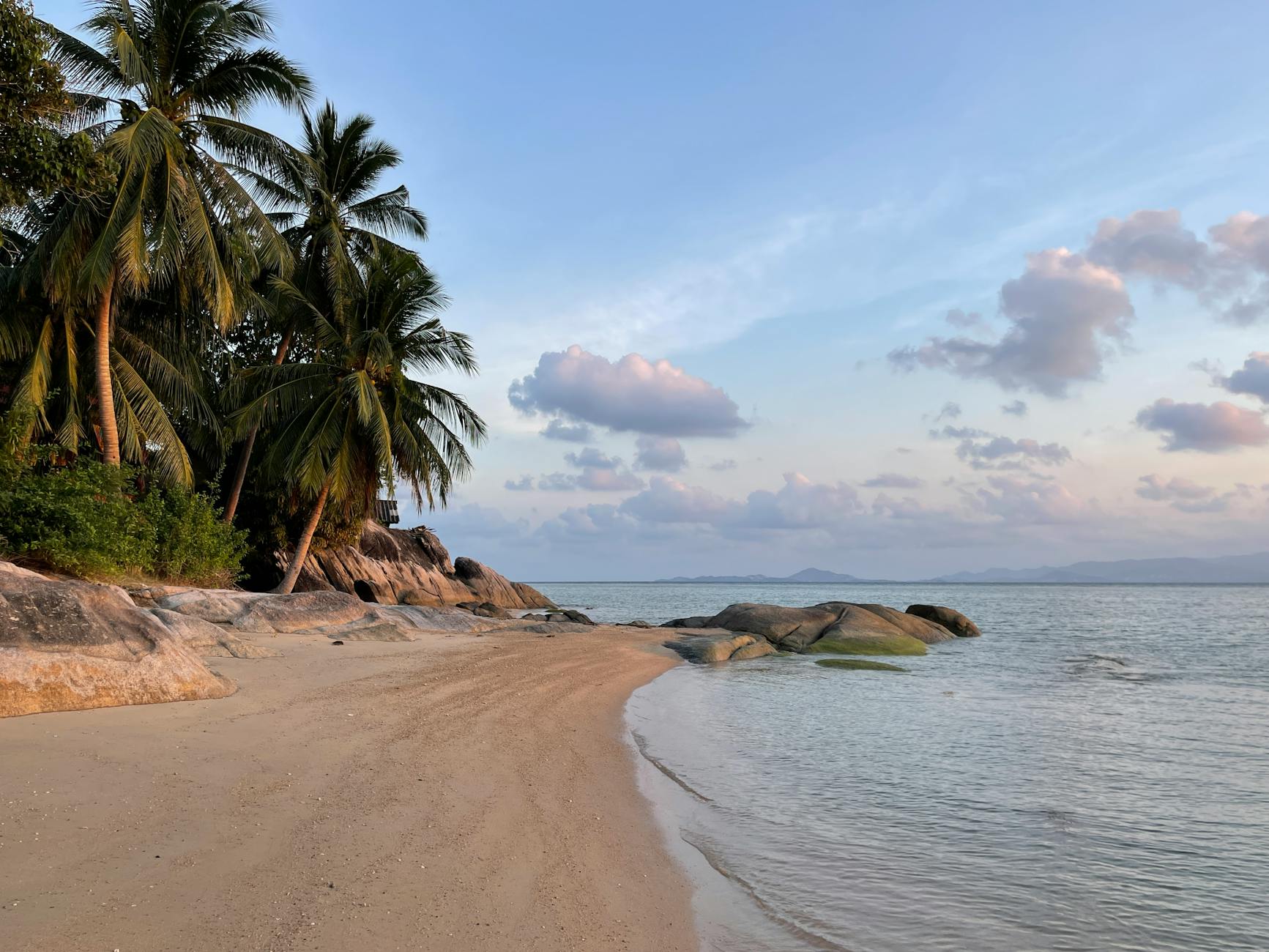 Discover Thailand on Budget - Photo 3